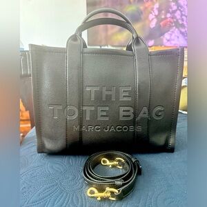 Marc Jacobs Women's The Leather Large Tote Bag